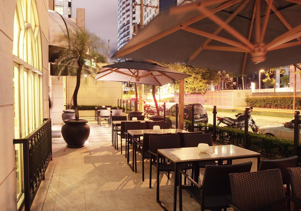 Gran Estanplaza Berrini Hotel São Paulo Exterior photo The outdoor patio at the restaurant