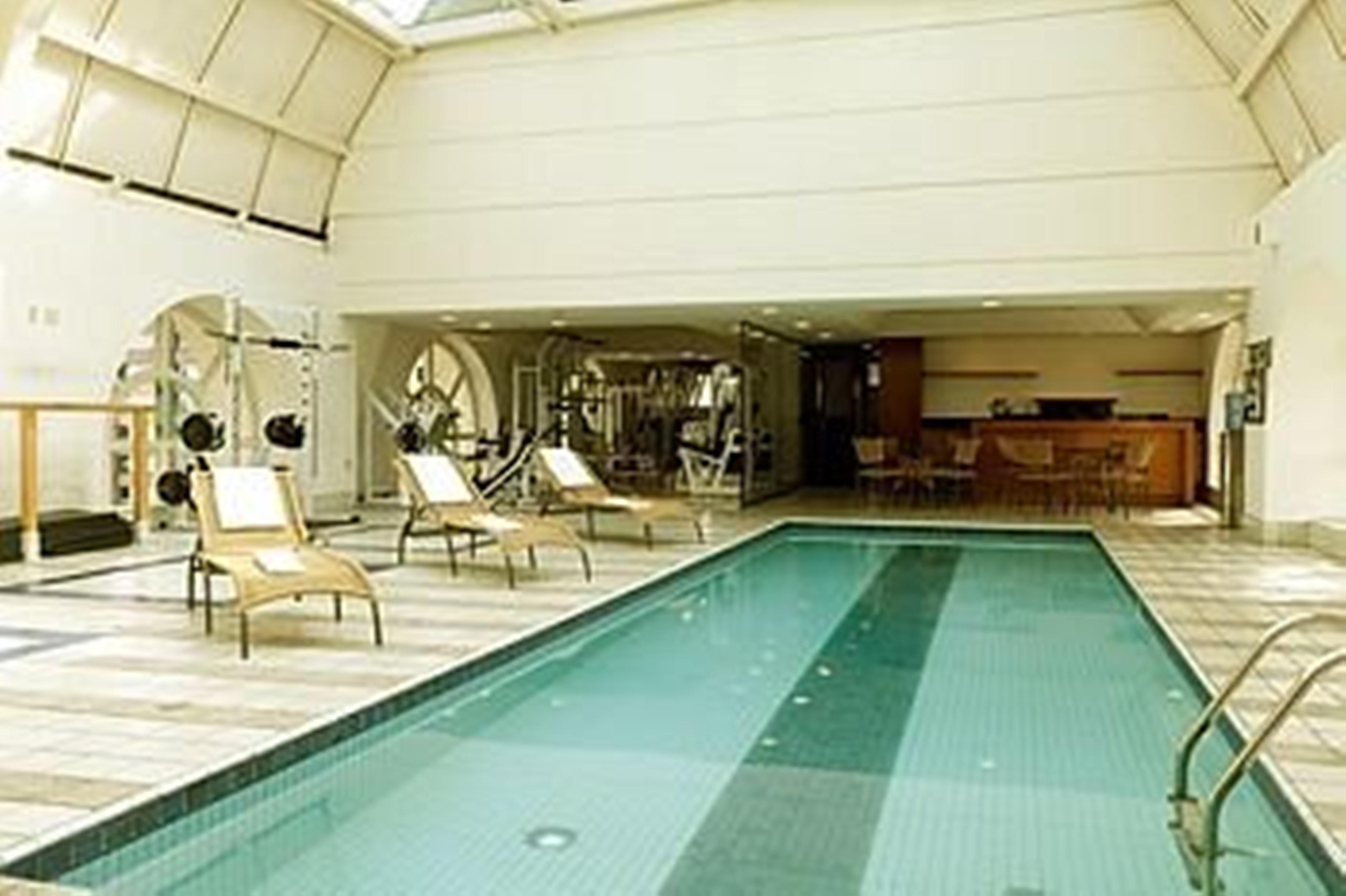 Gran Estanplaza Berrini Hotel São Paulo Exterior photo The pool at the Mandarin Oriental, London