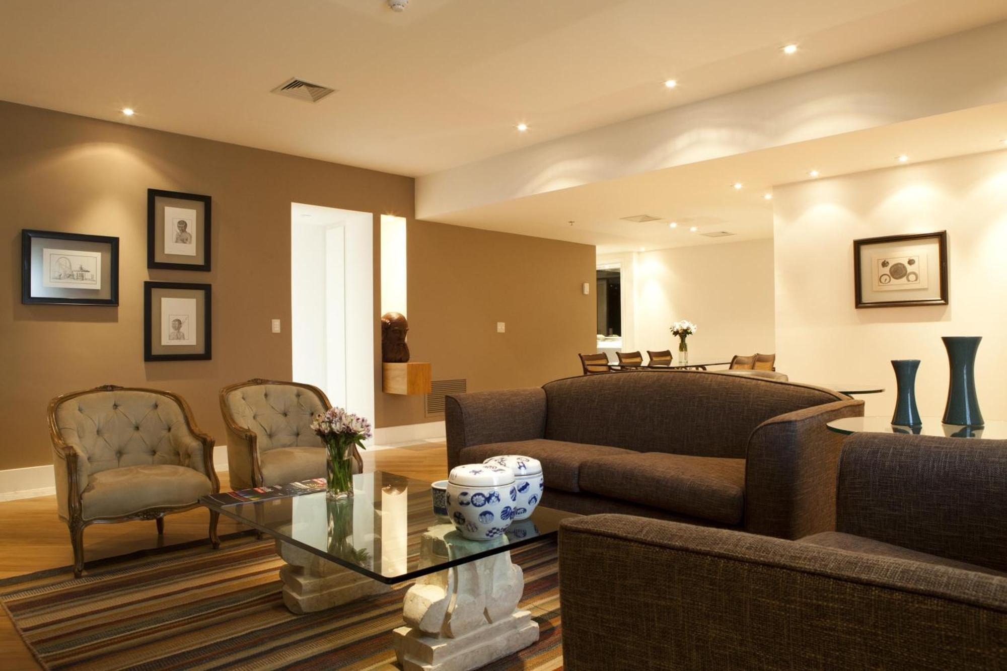 Gran Estanplaza Berrini Hotel São Paulo Room photo A living room with recessed lighting