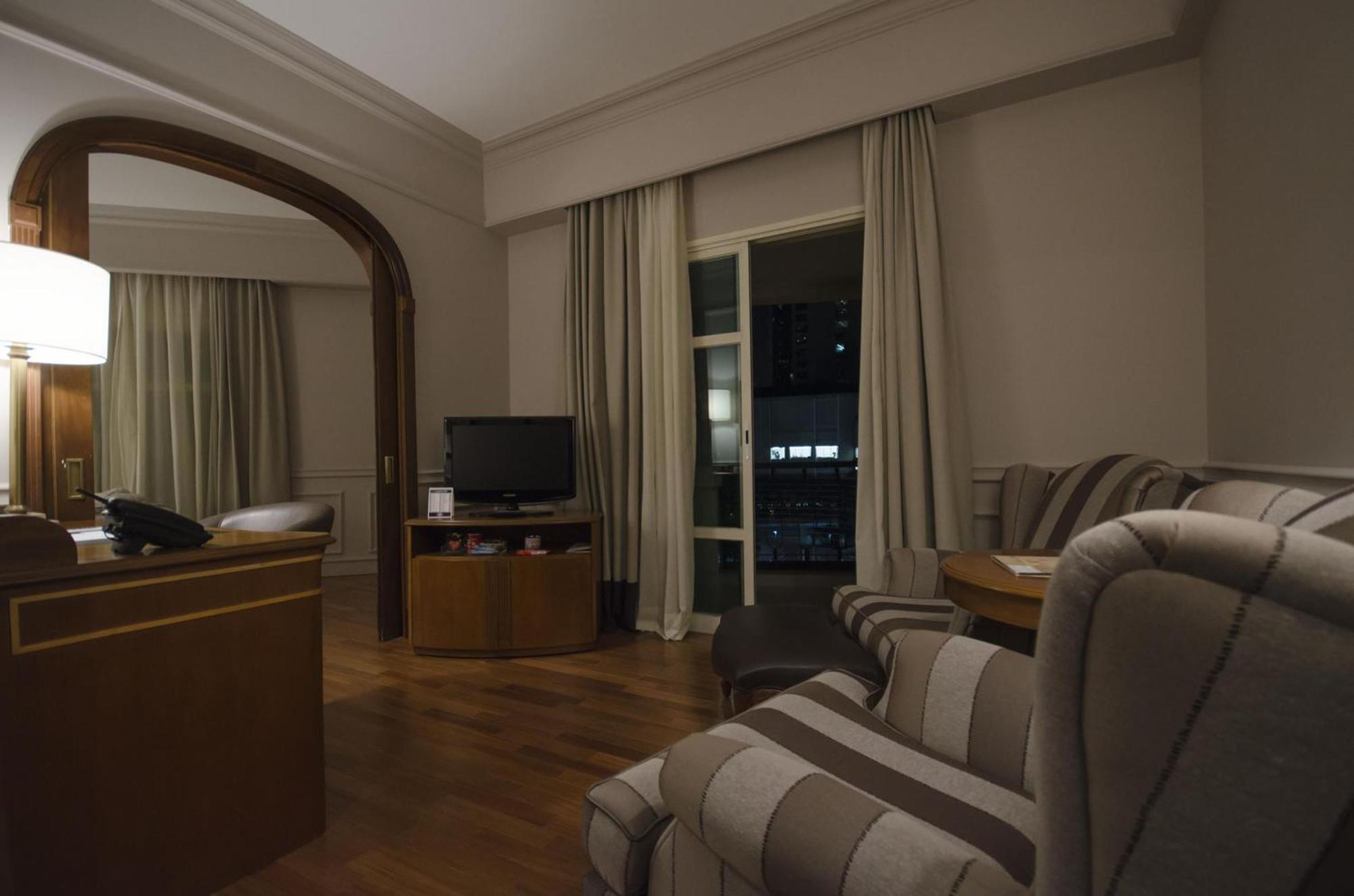 Gran Estanplaza Berrini Hotel São Paulo Room photo A suite at the hotel